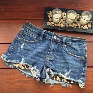 Frayed Hem Dark Blue Denim Women's Shorts with Leopard Accent